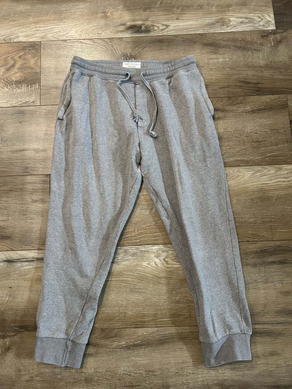 American Eagle Outfitters Super Soft Gray Sweatpants Cuffed Joggers Size M